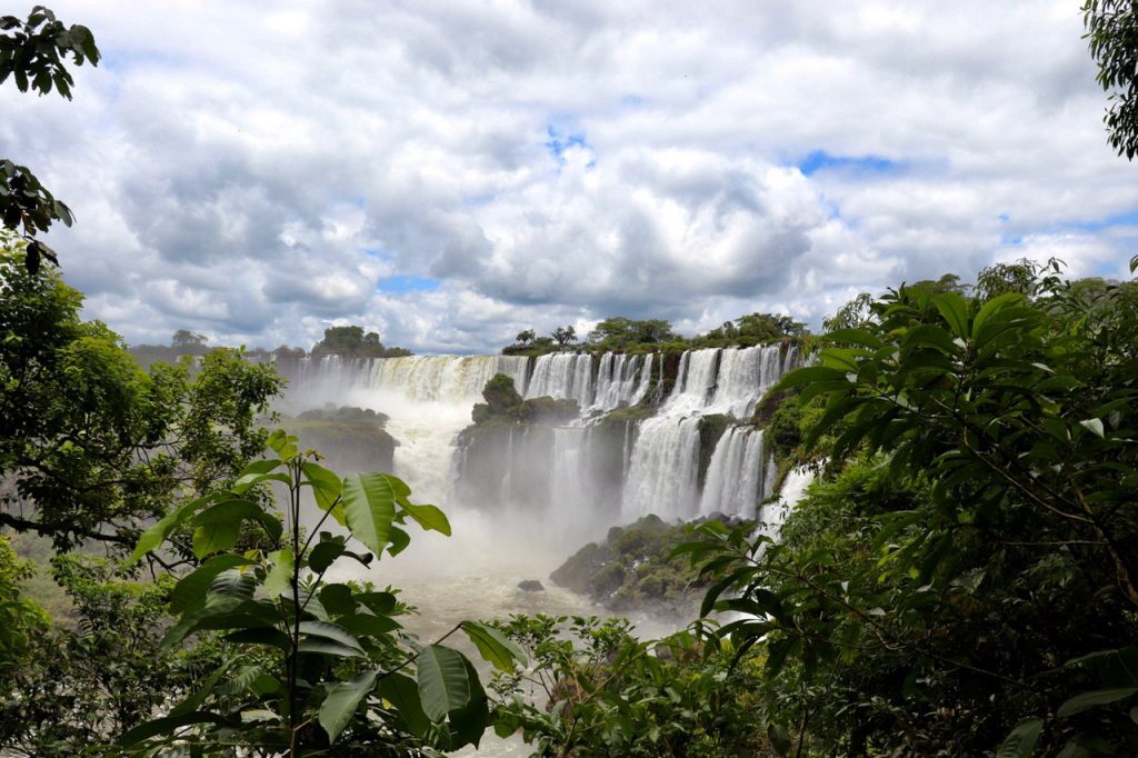 Iguazú Falls to San Ignacío